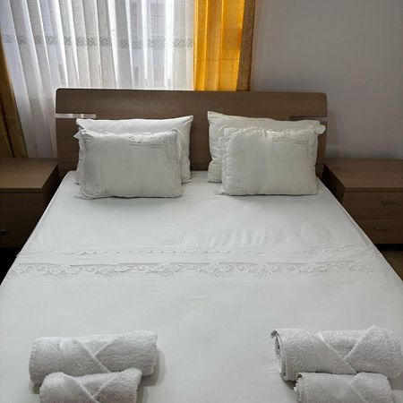 Guest House Adi Hoxha Berat Bagian luar foto