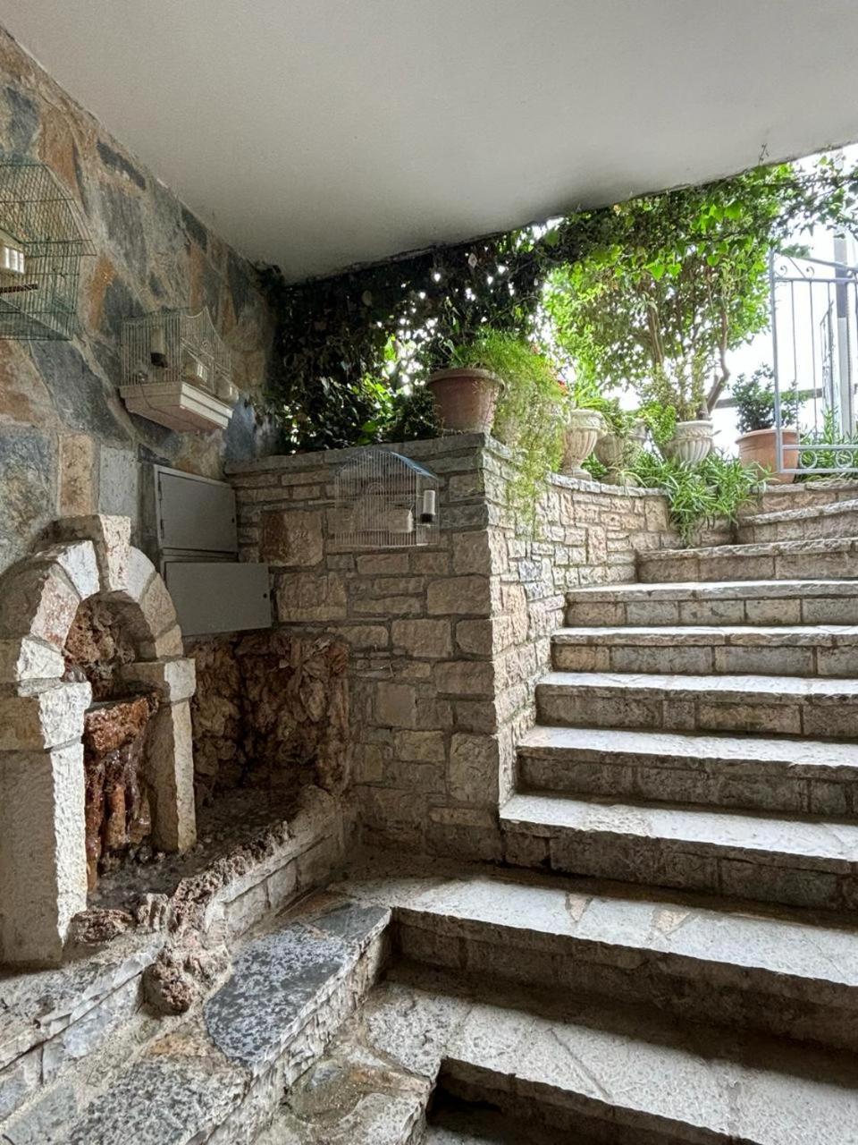 Guest House Adi Hoxha Berat Bagian luar foto