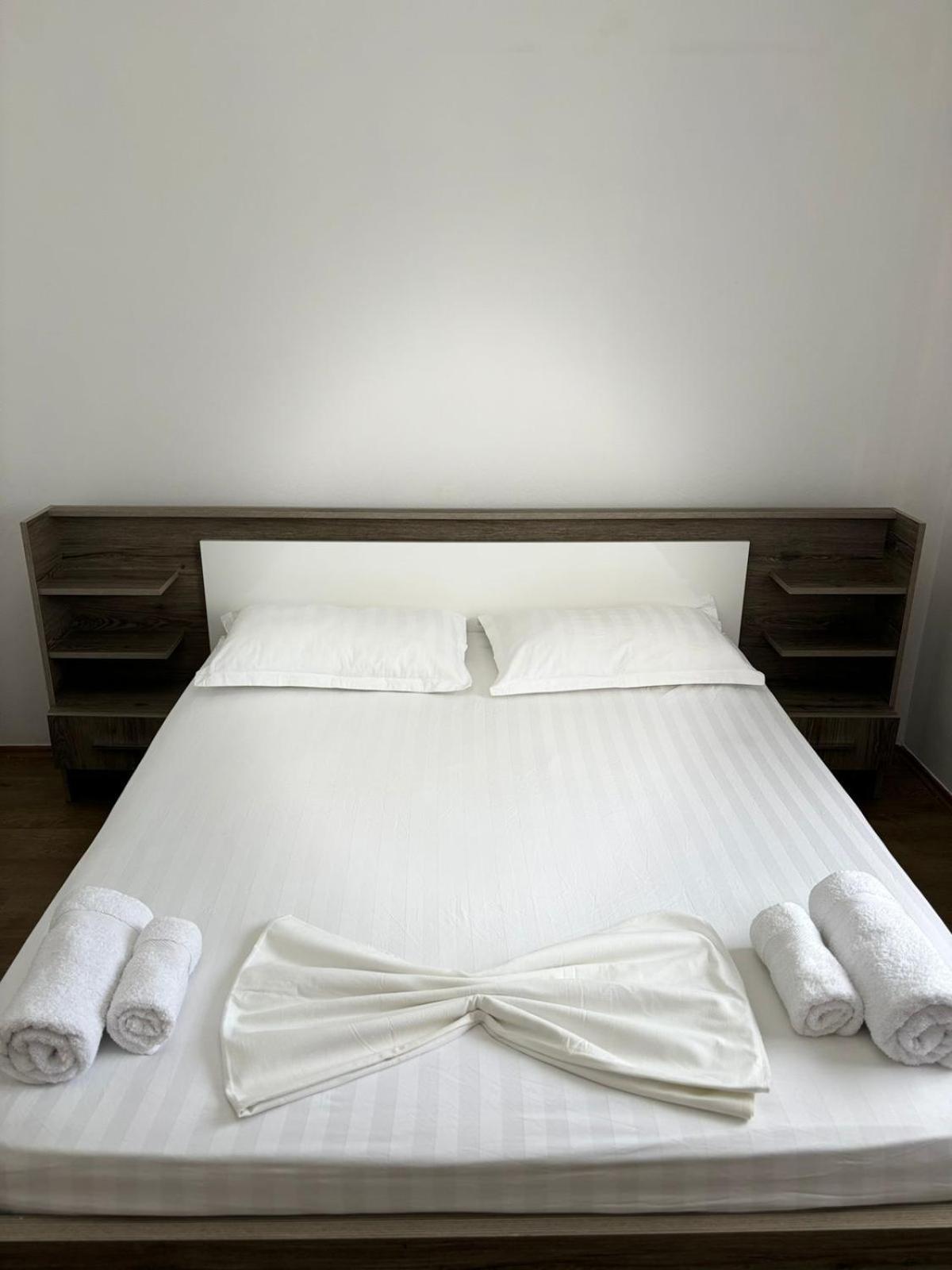 Guest House Adi Hoxha Berat Bagian luar foto