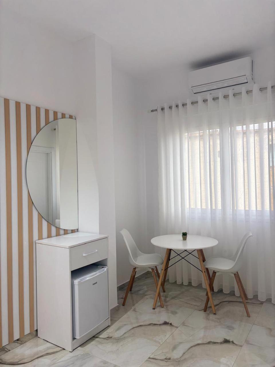 Guest House Adi Hoxha Berat Bagian luar foto